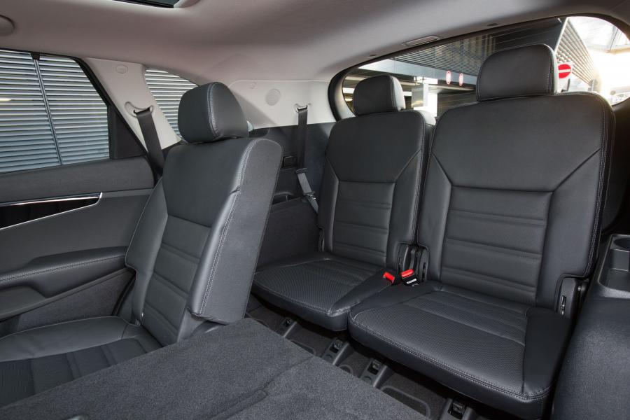 Интерьер Kia Sorento EcoDynamics (UM) 2018 года  (WW) (фото 9 из 21)
